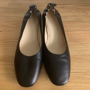 Leather Day Heel, Size 11, Excellent Condition